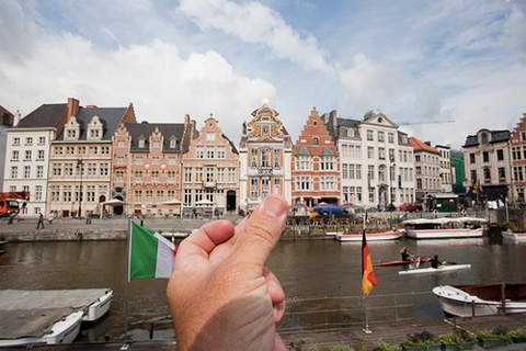 Landmarks With Cheap Souvenirs