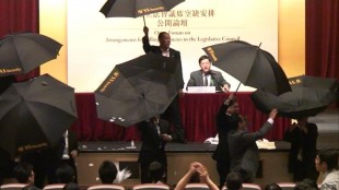 林瑞麟、紙飛機與傘